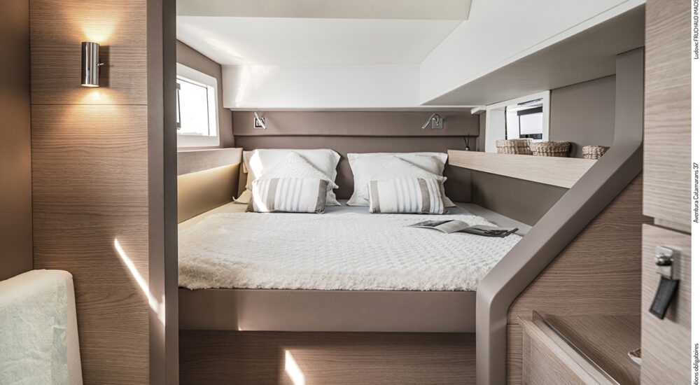 Photo of the owner's suite Aventura Sail 37 by IMACIS. Suite propriétaire. Copyright Ludovic Fruchaud